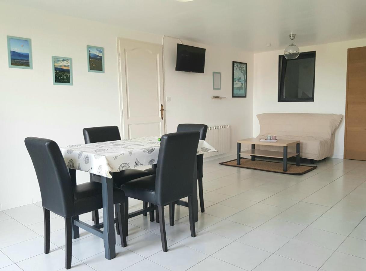 Appartement Independant Dans Maison Au Calme Pugny-Chatenod Esterno foto